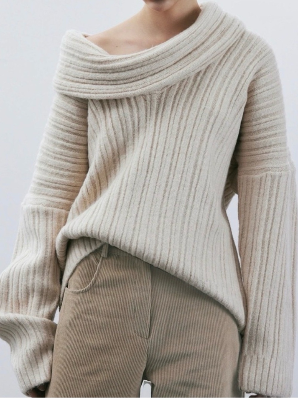 Source Unknown Women’s Becca Oversized High Roll Knit Pullover Beige One Size